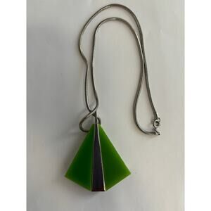 Celebrity Signed Retro Geometric Green Silver Tone Triangle Pendant Chain 24"
